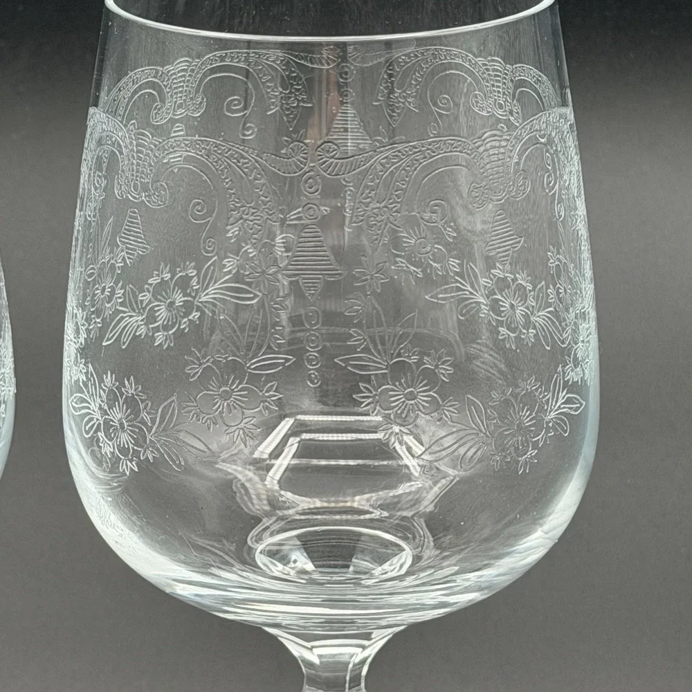 Set of 2 Crystal Etched Cascade Bohemia, Stem Wine Glass 5 7/8 Elegant
